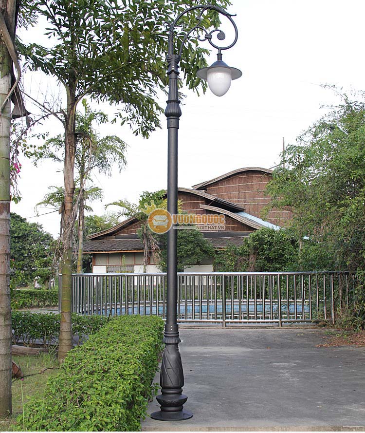 Đèn trụ sân vườn thiết kế tinh tế ROL467-1