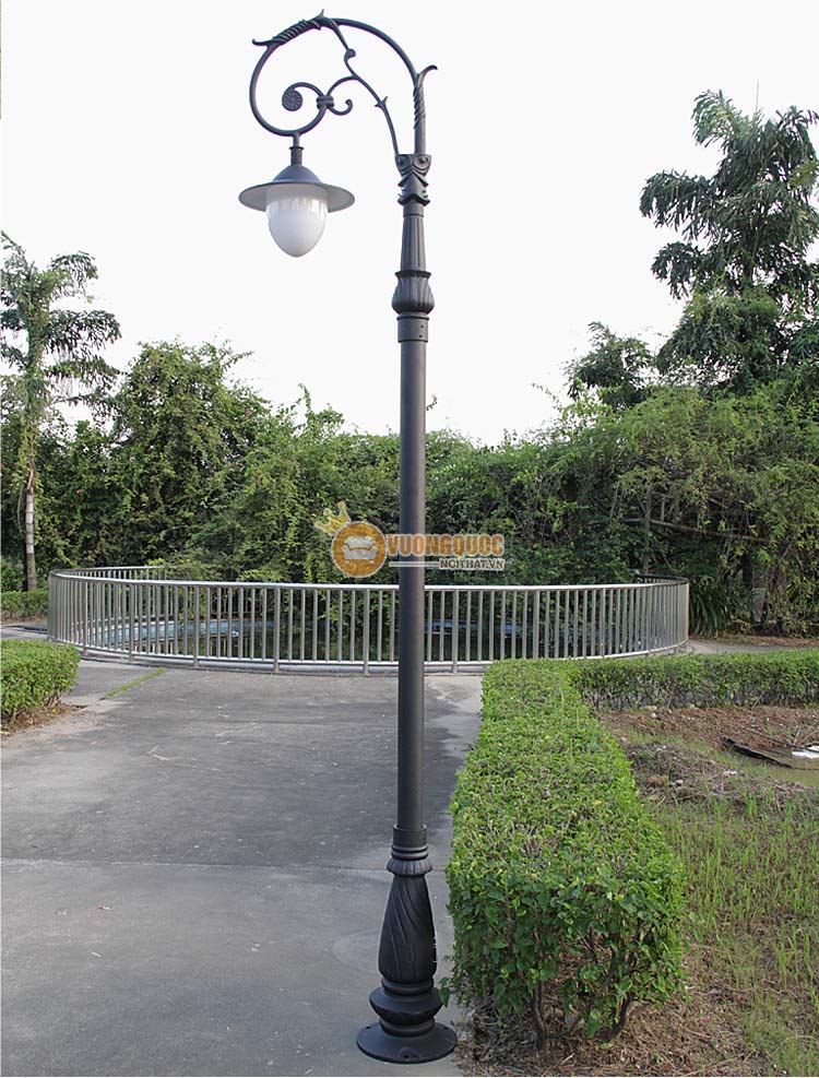 Đèn trụ sân vườn thiết kế tinh tế ROL467-5