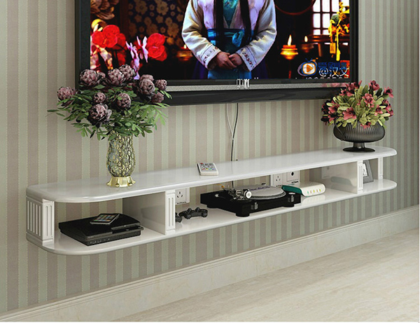 Kệ tivi hiện nay được thiết kế vô cùng đẹp mắt và tiện dụng, giúp cho không gian phòng khách của bạn trở nên ấn tượng hơn. Chỉ cần sắp xếp tivi và các thiết bị âm thanh trên kệ, giúp tối ưu hóa không gian và cũng tạo điểm nhấn cho căn phòng của bạn.