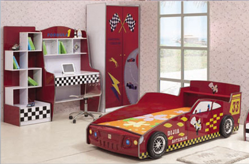 Giường ngủ xe hơi cho bé trai màu đỏ BABY HY502