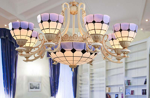 Lợi ích của việc mua sắm đèn chùm phòng khách tại TP.HCM ở Vương Quốc Nội Thất