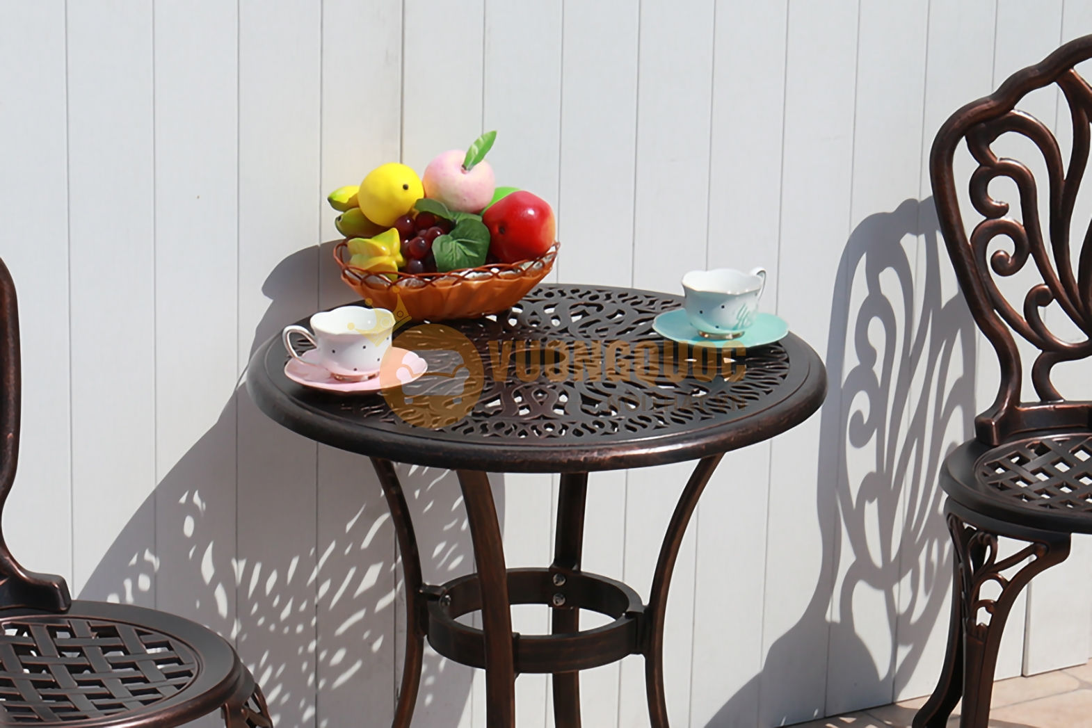 Bộ bàn ghế sân vườn thiết kế họa tiết độc đáo ZXM068FK0642 phần mặt bàn