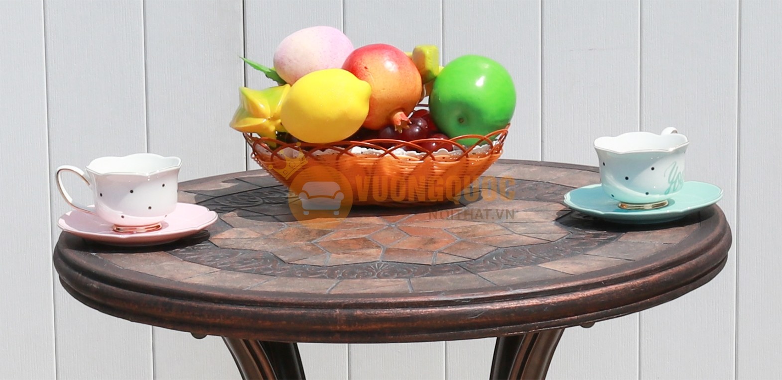Bộ bàn ghế ngoài trời hợp kim nhập khẩu ZXFK050-041 họa tiết mặt bàn