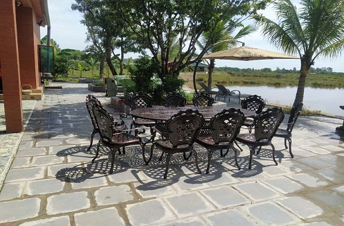 Hoàn thiện bộ bàn ghế sân vườn hiện đại cao cấp tại nhà anh Hòa