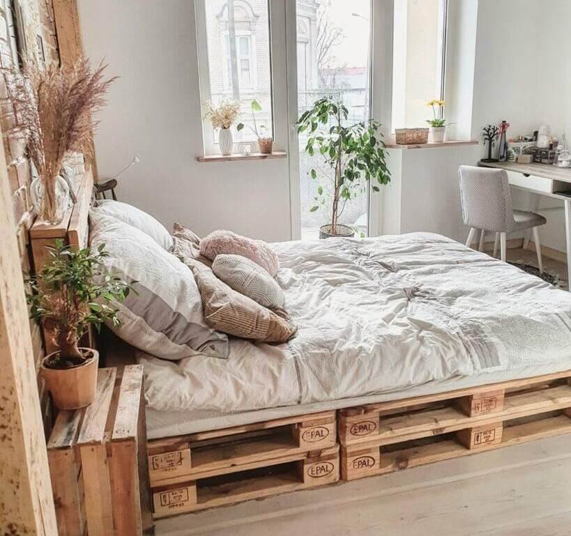 Giường pallet gỗ dáng cao