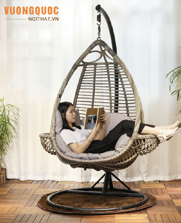 Ghế xích đu có kệ để đồ 